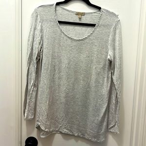 Anthropologie ( Bordeaux) long sleeve with back detail size Small